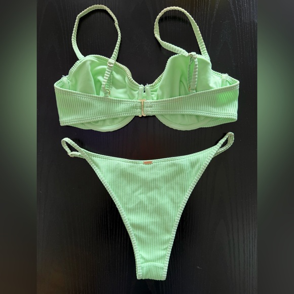 Hollister Green Ribbed Bikini Set - Picture 2 of 3